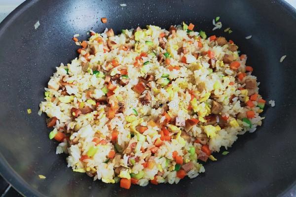 鹅肝肠炒饭的做法图解10