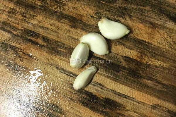 蒜蓉蒸鲍鱼的做法图解3