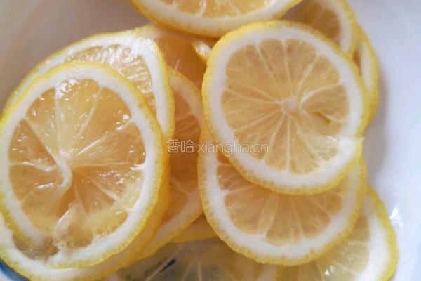 百香果柠檬蜜的做法图解2
