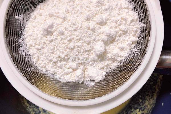 火龙果舒芙蕾松饼的做法图解6