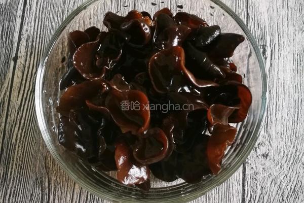 傣味小木耳的做法图解2