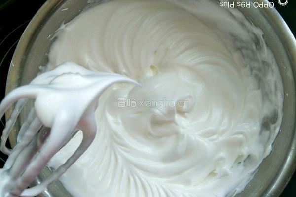 鲜草莓古早味咕噜蛋糕的做法图解9