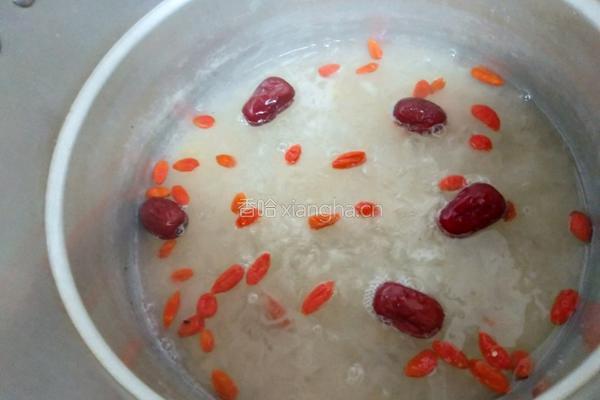 菠萝银耳羹的做法图解6