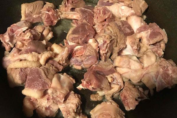 家常紫苏粉丝焖鸭的做法图解1