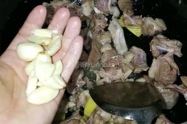 广东客家焖鹅的做法图解3