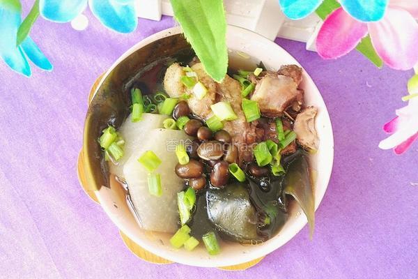 黑豆海带白萝卜鸡汤的做法图解18