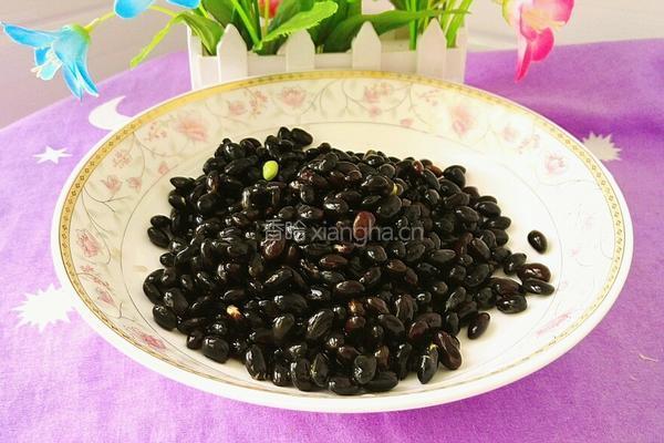 黑豆海带白萝卜鸡汤的做法图解4