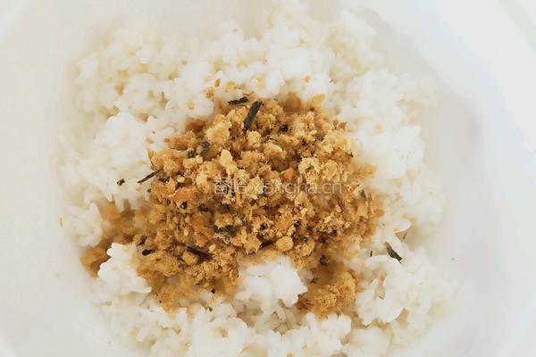 肉松饭团的做法图解2