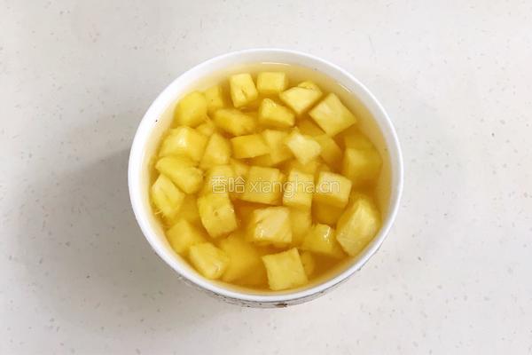 鲜虾菠萝炒饭的做法图解5