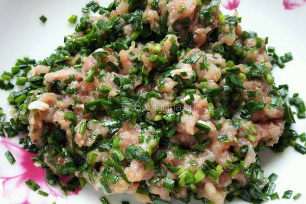 韭菜肉煎馄饨的做法图解2