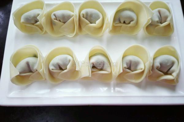 韭菜肉煎馄饨的做法图解3