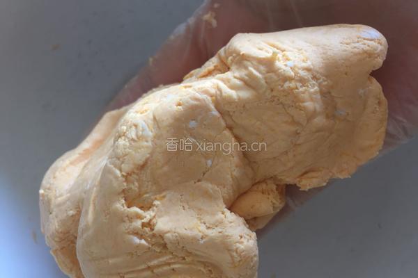 红糖核桃南瓜饼的做法图解3