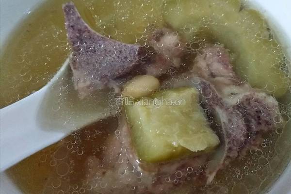 苦瓜黄豆猪骨汤