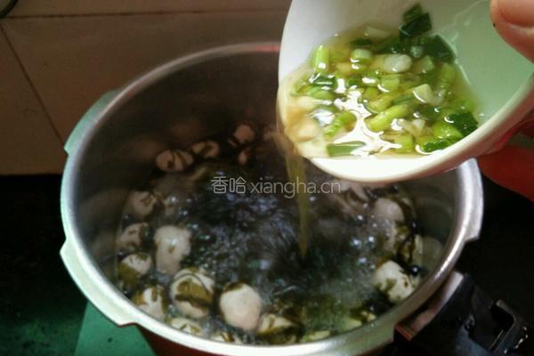 紫菜白肉丸子汤的做法图解7