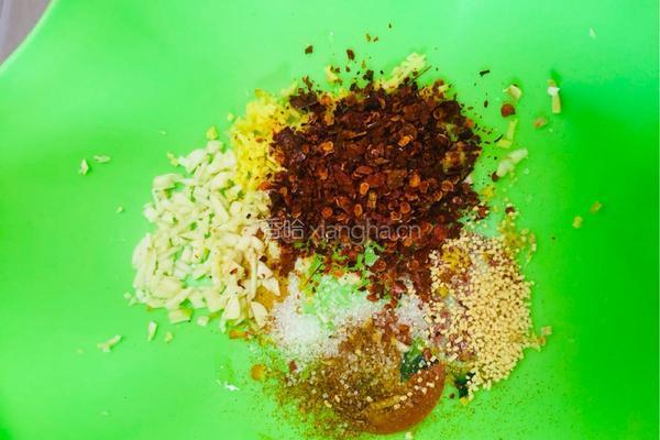 凉拌豆芽的做法图解2