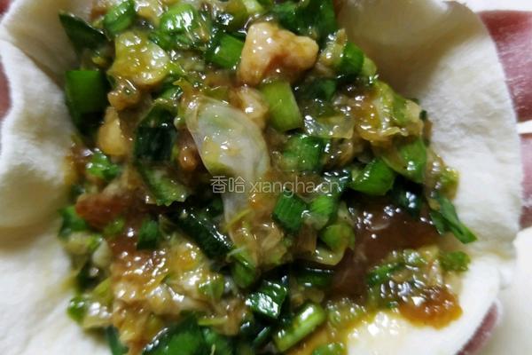 韭菜槐花馅饺子的做法图解2