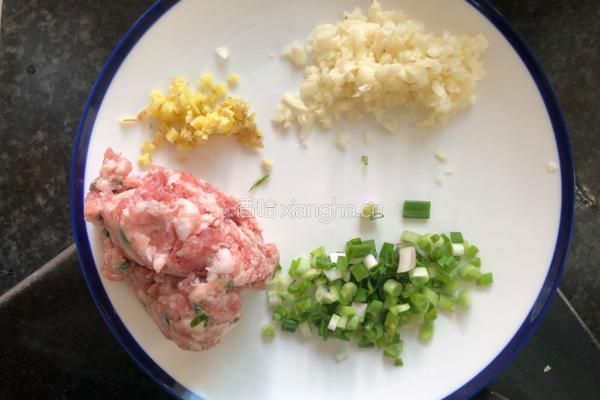 肉末茄子的做法图解2