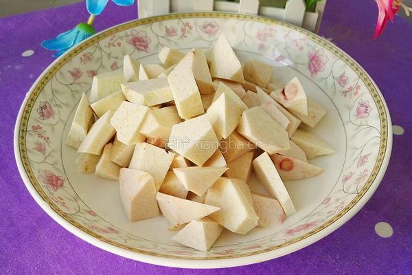 芋头烧紫包菜的做法图解4