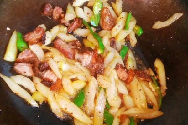 咸肉炒丝瓜的做法图解4