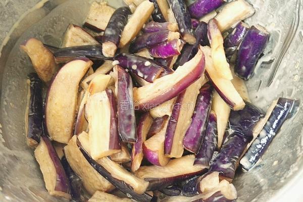 茄子炒豆角的做法图解10