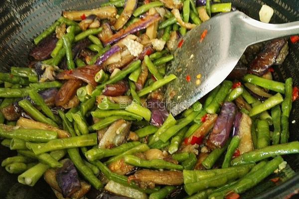 茄子炒豆角的做法图解18