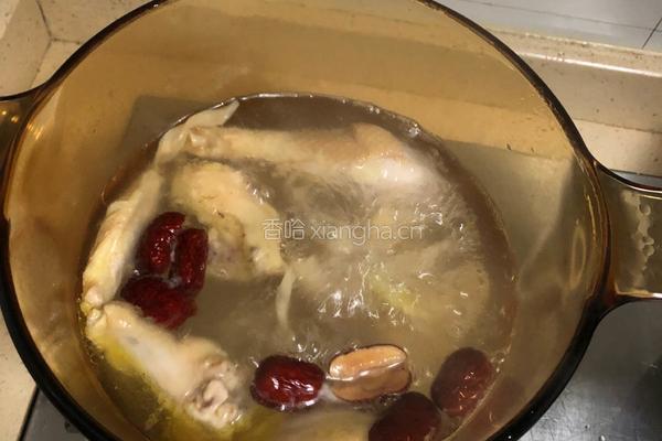 花胶红枣炖阉鸡的做法图解6