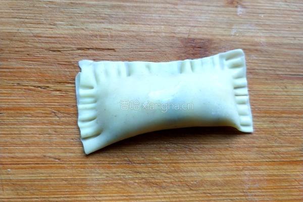 馄饨皮香蕉派的做法图解5