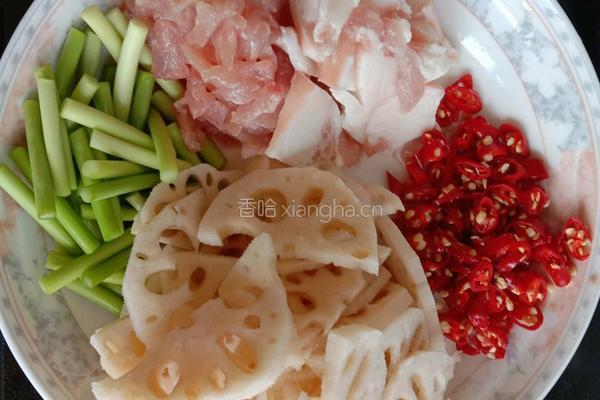 蒜苔莲藕炒肉的做法图解5