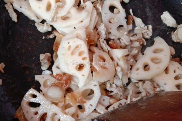 蒜苔莲藕炒肉的做法图解9