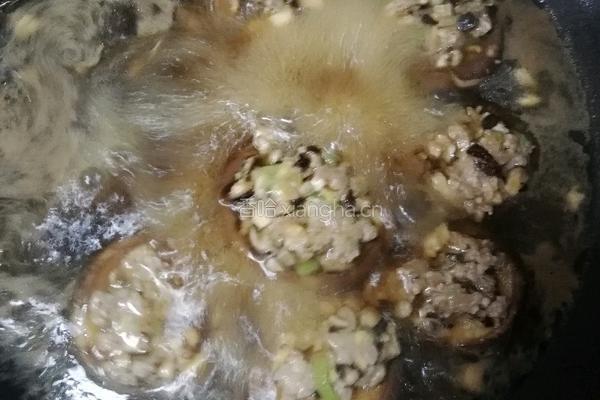 蘑菇塞肉的做法图解12
