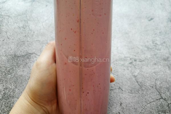 草莓奶昔的做法图解4