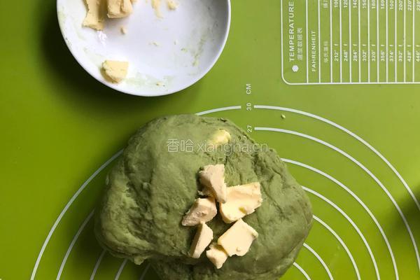 抹茶羊角面包的做法图解4