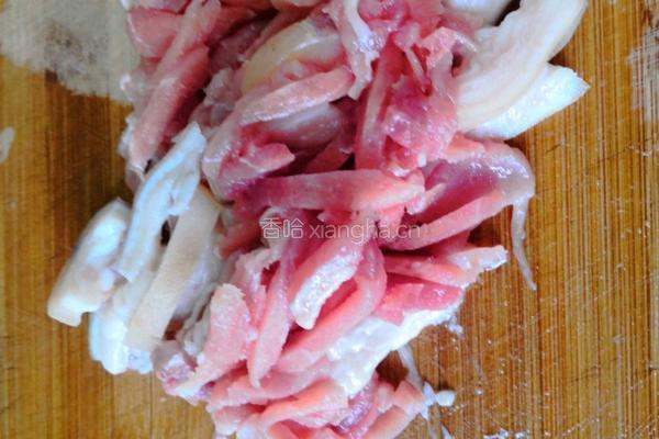 青笋炒肉丝的做法图解1