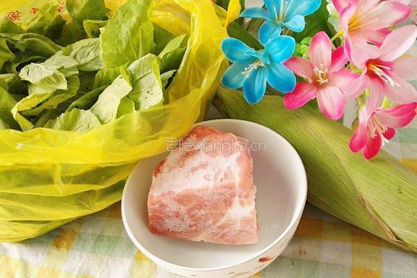 玉米青菜圆子汤的做法图解1
