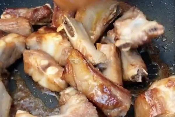 糖醋排骨的做法图解3