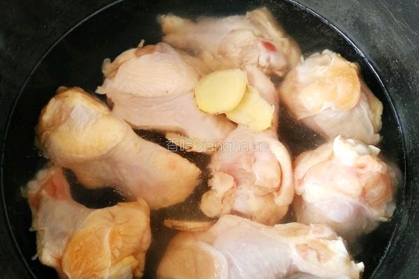 懒人版焖鸡腿的做法图解1