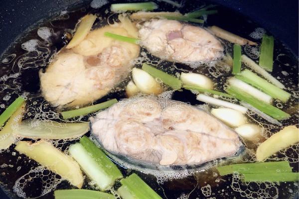 蒜台炖鲅鱼的做法图解10