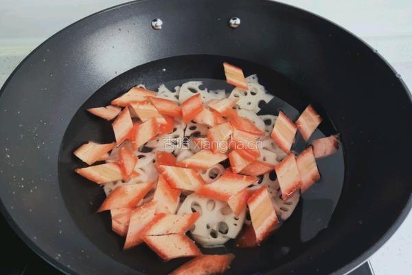 胡萝卜炒藕片的做法图解4