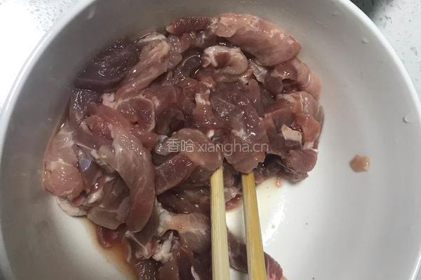 圆葱炒肉的做法图解2