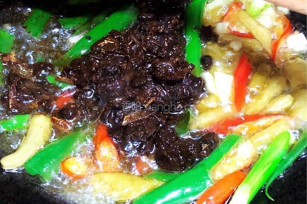 豆豉炒莴笋的做法图解4