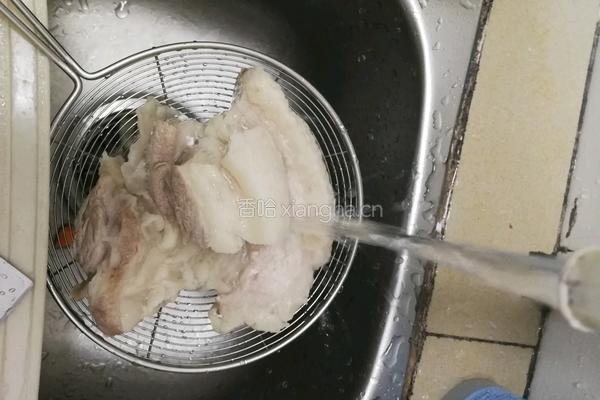 土豆红烧肉的做法图解2