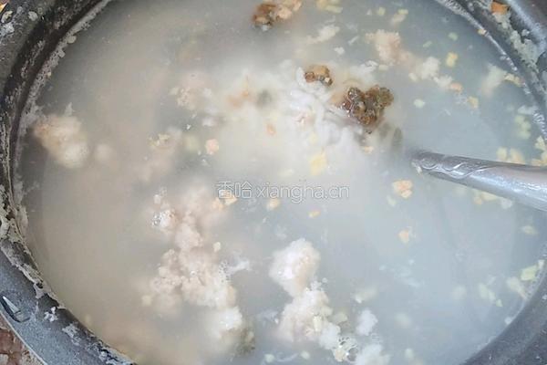 皮蛋瘦肉粥的做法图解6