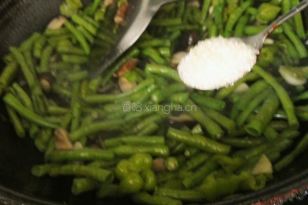 香菇炒豇豆的做法图解18