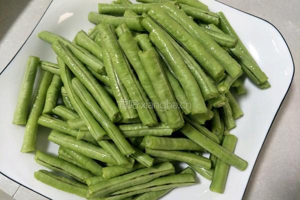 茄子豆角的做法图解1