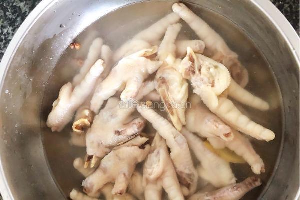 柠檬鸡爪的做法图解4