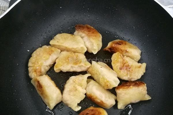 煎饺的做法图解4
