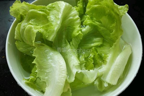 肉末生菜的做法图解1