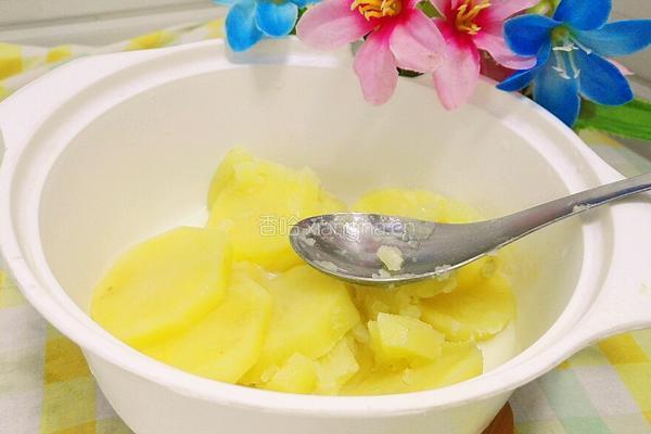 土豆奶香煎饼的做法图解7