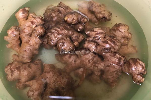 甜醋猪脚姜的做法图解1