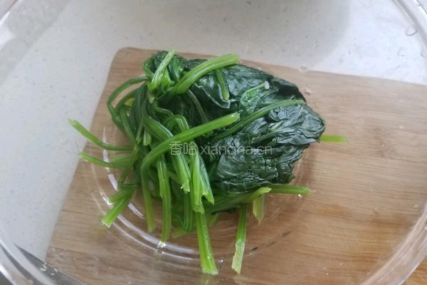 蛋酱菠菜的做法图解1